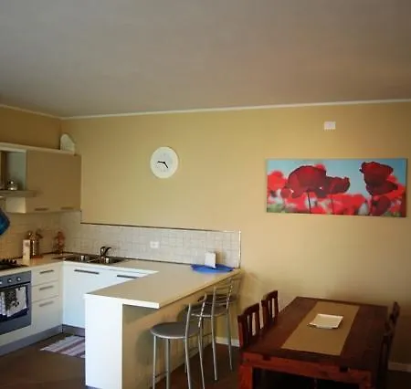 Montemezzo Apartment *
