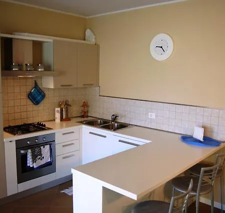 Montemezzo Apartment *